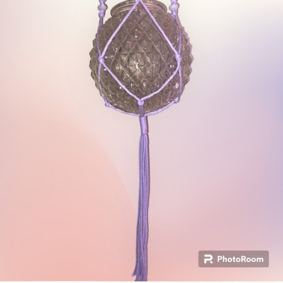 Hand Crafted Macrame Hanging plant hanger With vintage pot - Picture 7 of 7